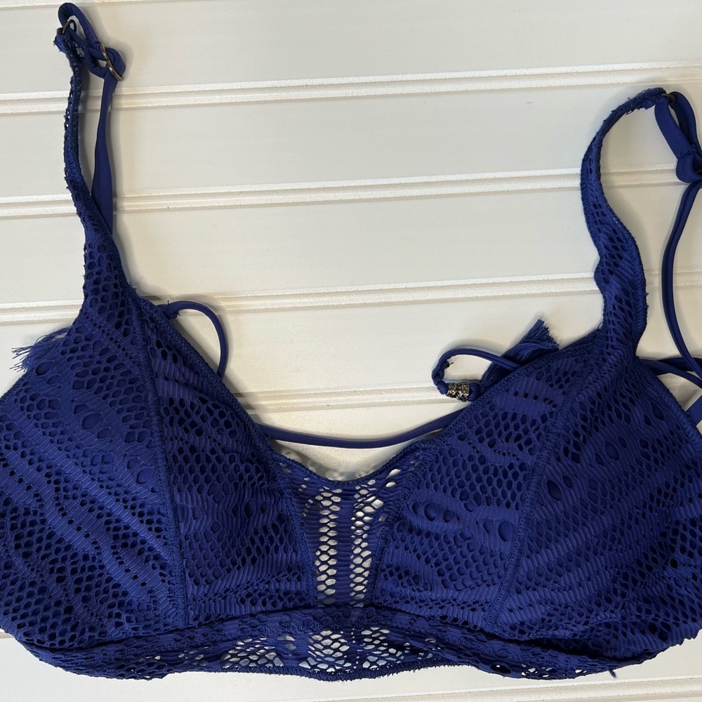 BECCA Rebecca Virtue Logan Bralette D Cup Top Bikini Swim Starry Night NEW 452 - Picture 3 of 4
